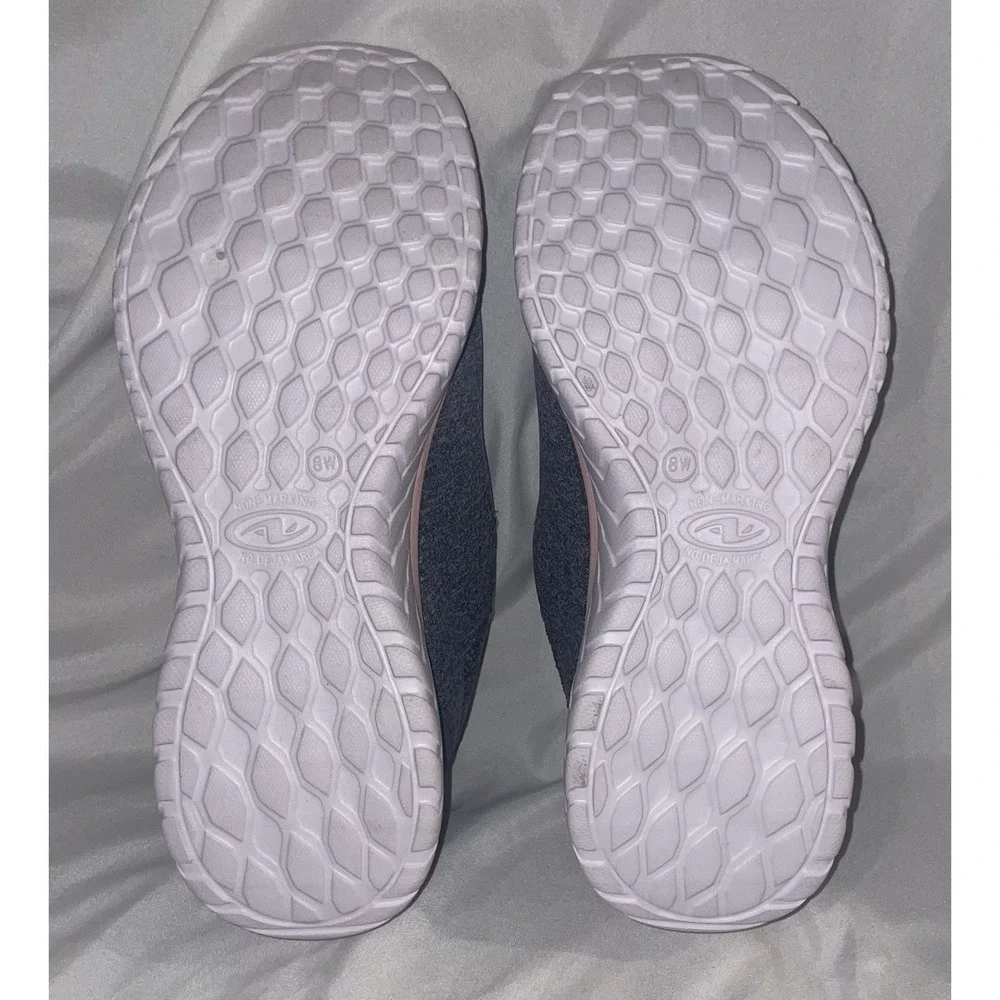 Athletic Works Womens 8W Gray Pink Bungee Slip On Walking Sneakers Memory Foam
